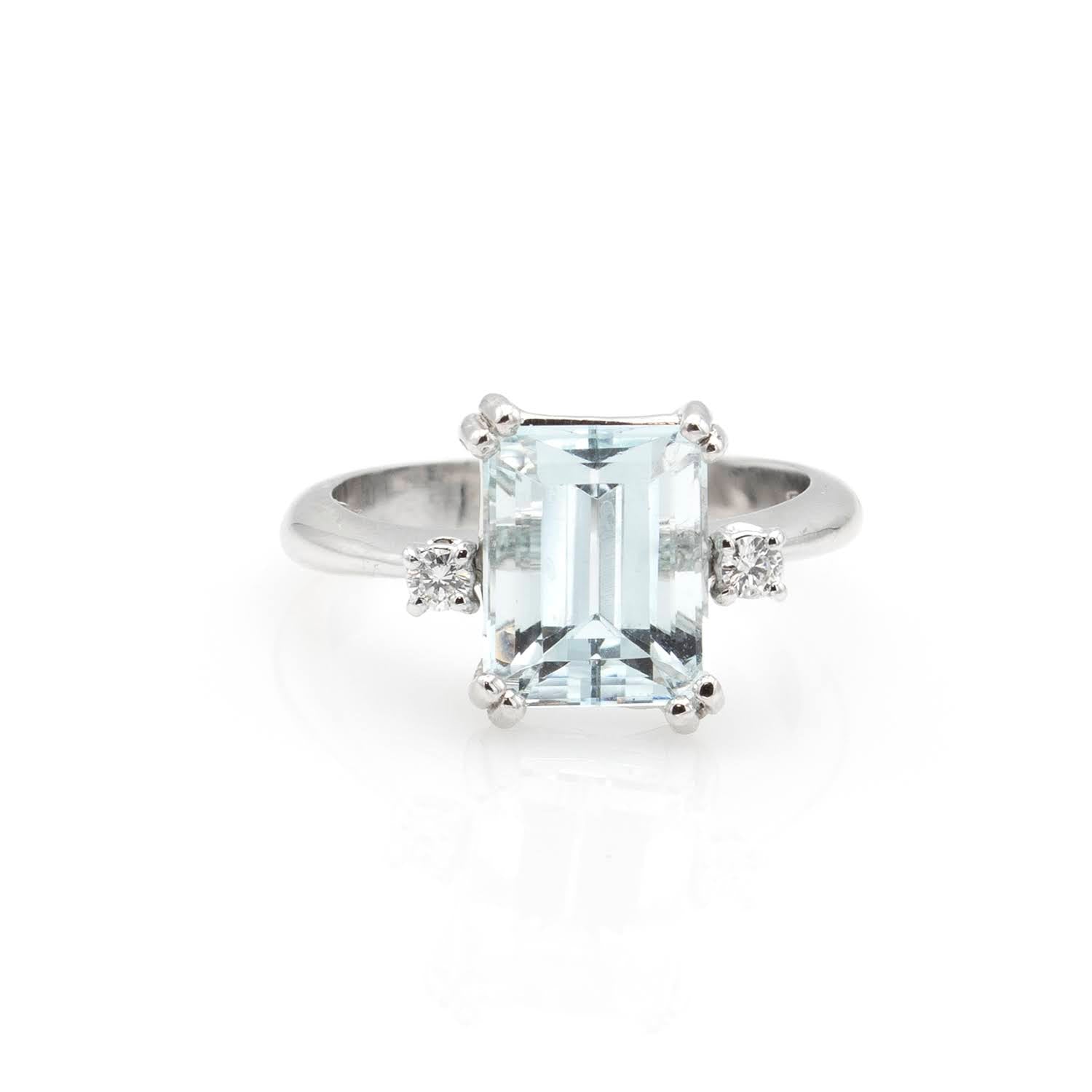 Aquamarine 3.00ct and Diamonds 0.80ct Ring - Paris Collection
