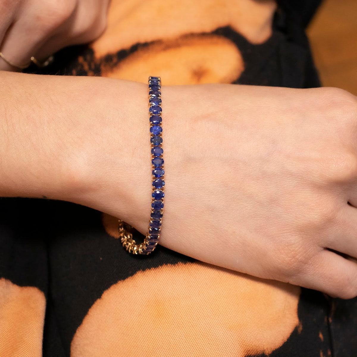 Tennis bracelet with 1.50ct black diamonds in 18K gold