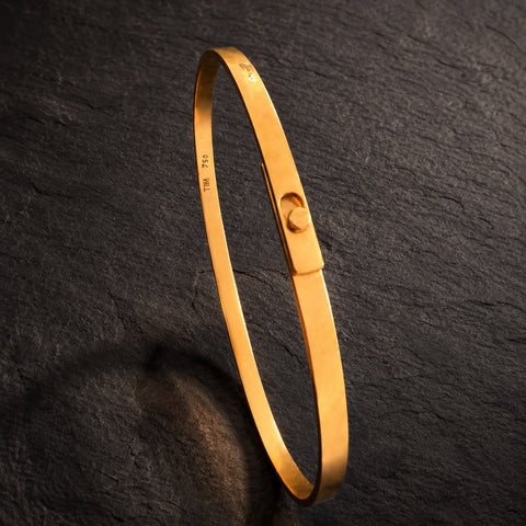 Simple 18K white gold bracelet