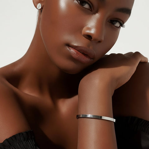 Simple 18K white gold bracelet