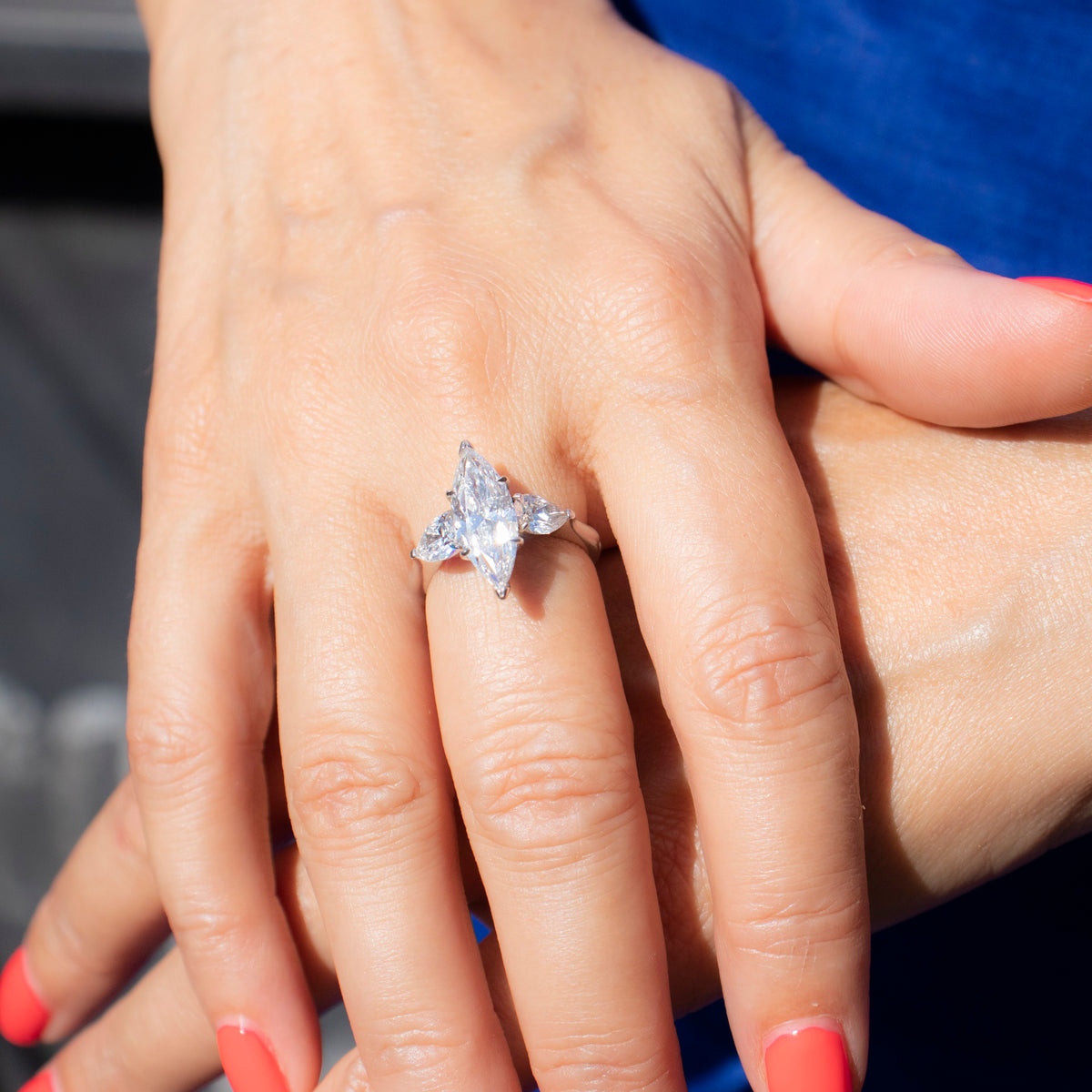 Chantilly | Inel cu Diamant Marchiza 3.00ct si Diamante Laterale 0.63ct, aur alb 18k