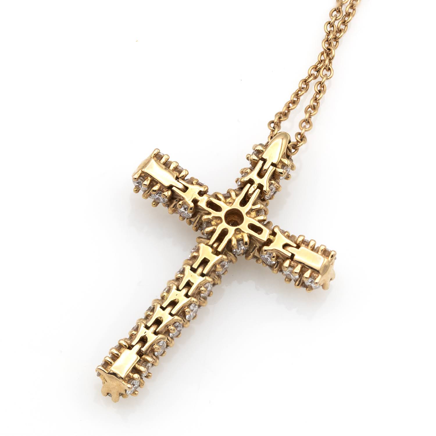 Colier cruce cu diamante de 0,75 ct – Colecția Milan