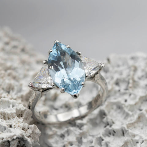 Inel Aquamarin 3.30ct si diamante 1.17ct din aur alb de 18k