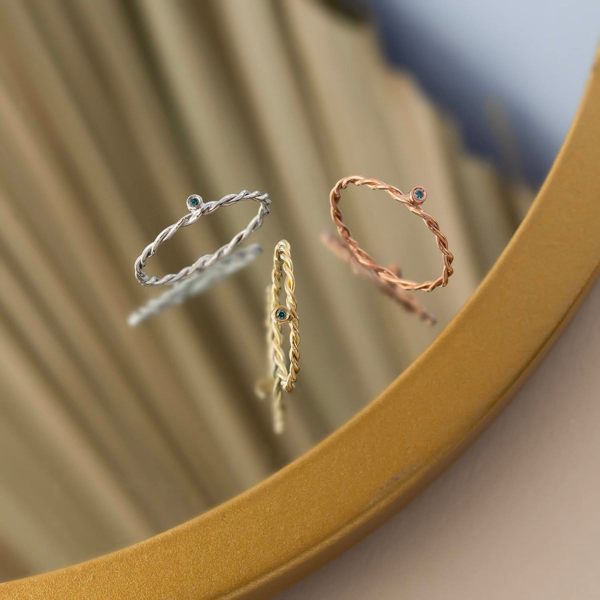 Inel Blue Dia Rasucit din aur roz de 14K