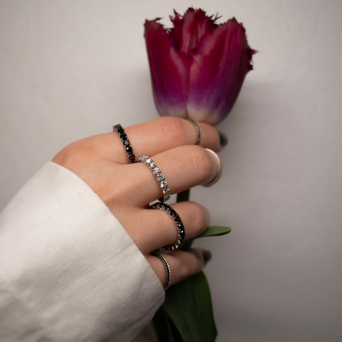 18K white gold engagement ring with morganite and diamonds 0.64ct