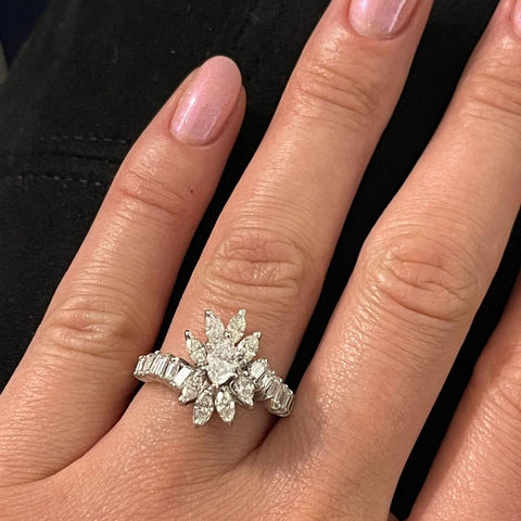 Inel Floare cu 1.51ct diamante din aur alb de 18k