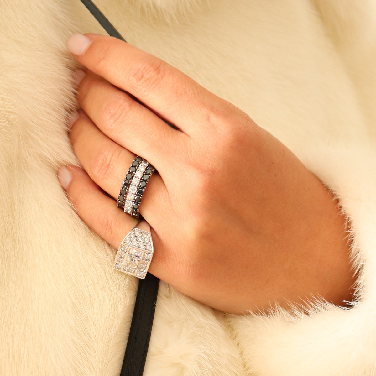 18K white gold engagement ring with 0.50ct diamonds