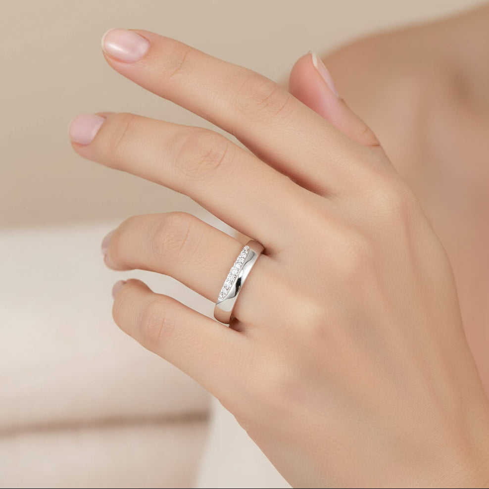 18K rhodium-plated white gold ring paved with black diamonds 0.10ct