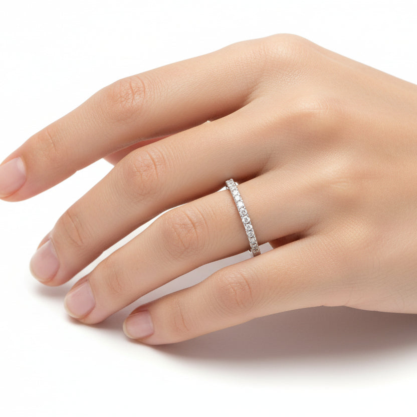 Inel cu Pave de diamante din aur alb de 18K