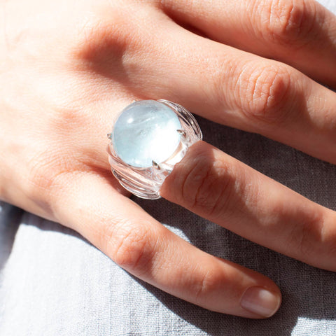 Inel cu aquamarine cabochon 22.00ct din aur alb de 18K