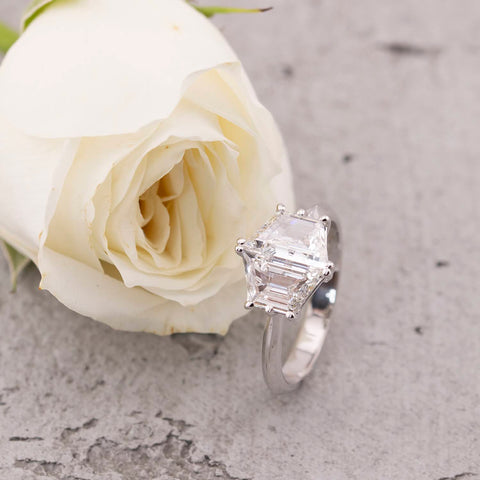 Inel de logodna cu diamant 1.76ct din aur alb de 18K