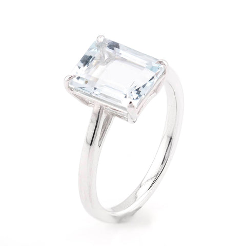 18K white gold engagement ring with 0.50ct diamonds