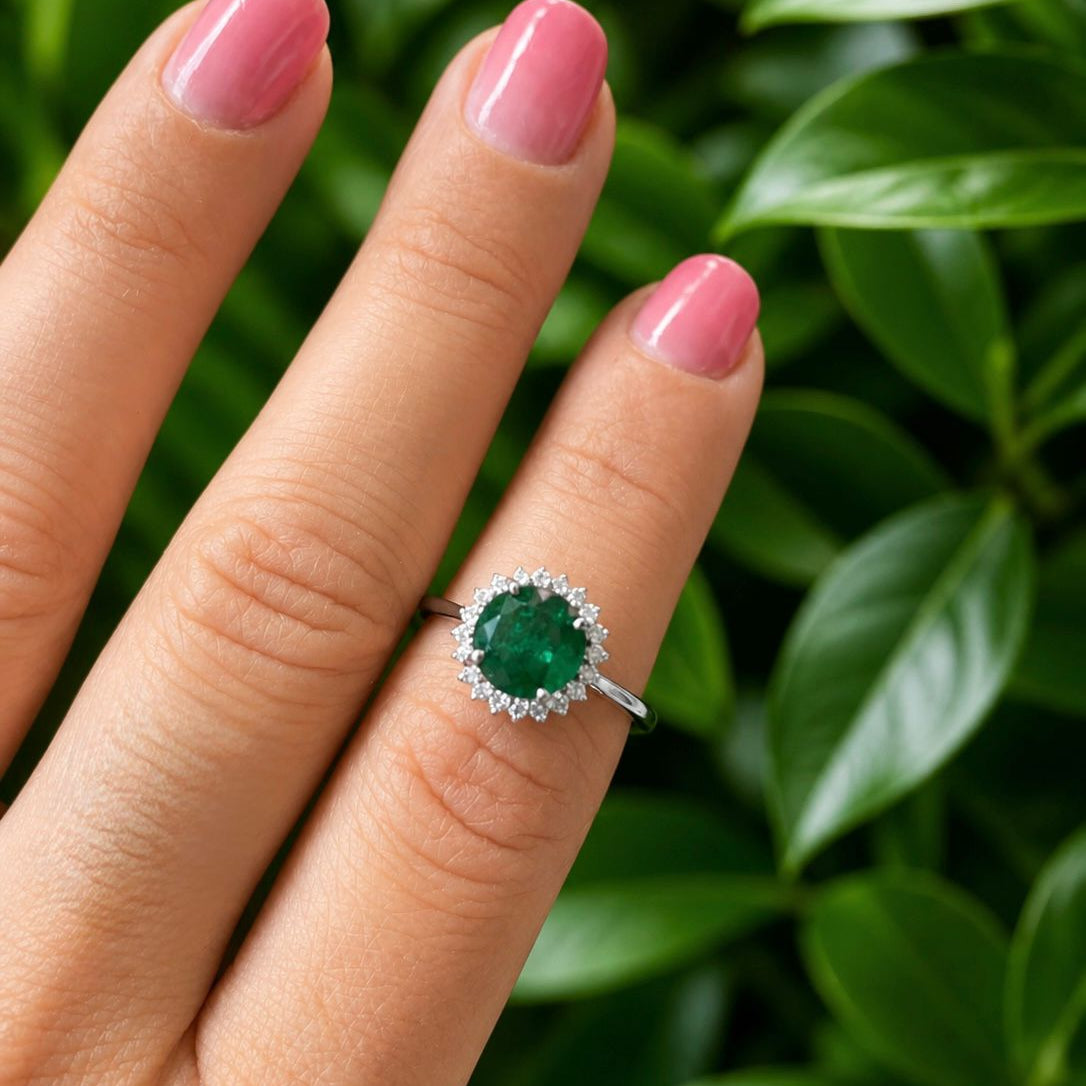 Inel Jardin de l'Amour - Solitaire Smarald 1.95ct si Diamante, Aur Alb 18K