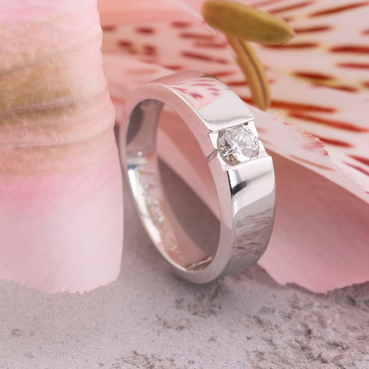 Inel signet cu diamant 0.40ct din aur alb 18k