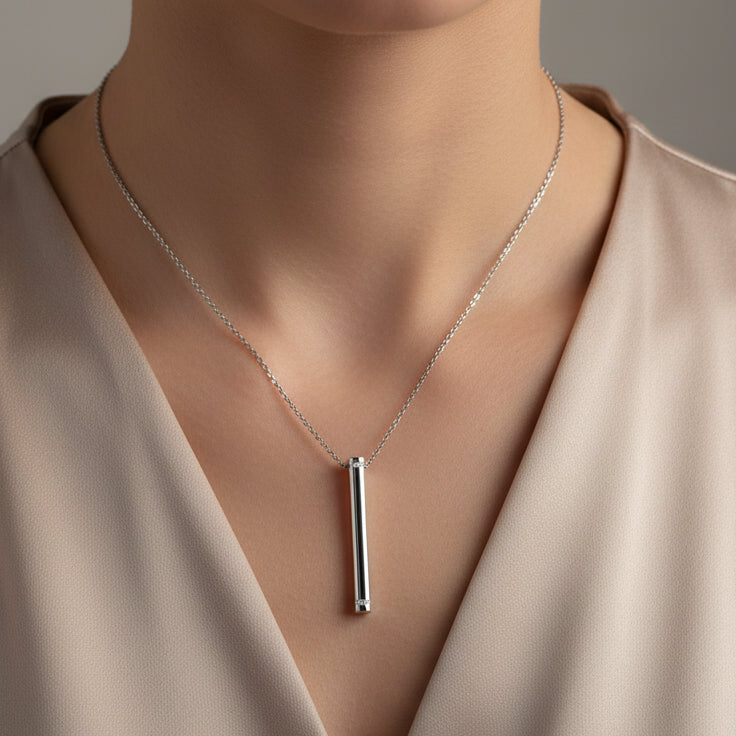 Lantisor Lingou cu diamante din aur alb de 18k