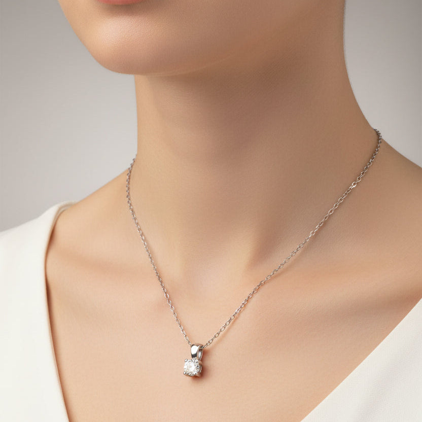 Lantisor cu diamant solitaire 0.50ct din aur alb de 18k