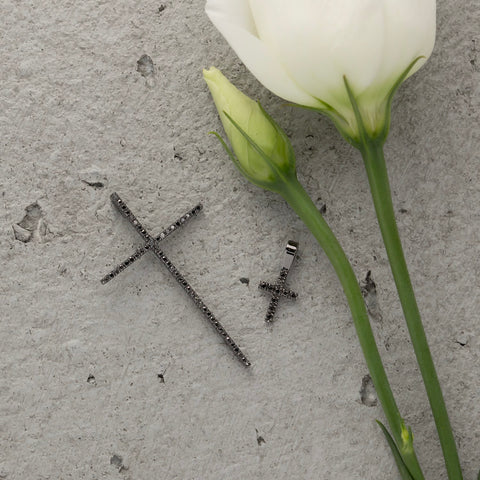 18k yellow gold 3D Star pendant chain with 1.25mm diamonds