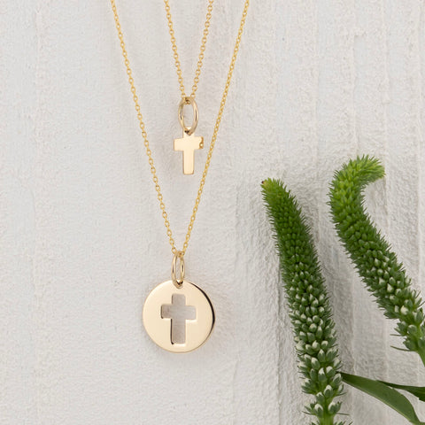 Pandant Banut Cruce aur galben 14K