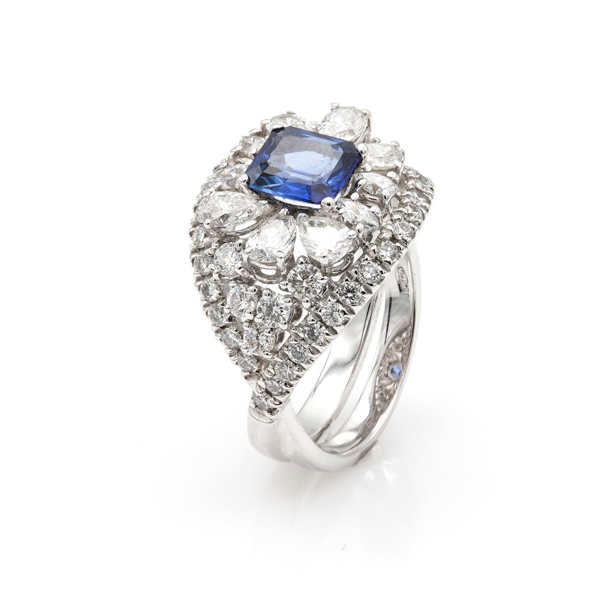 Sapphire 2.35ct and Diamonds 1.33ct Ring –  Milan Collection