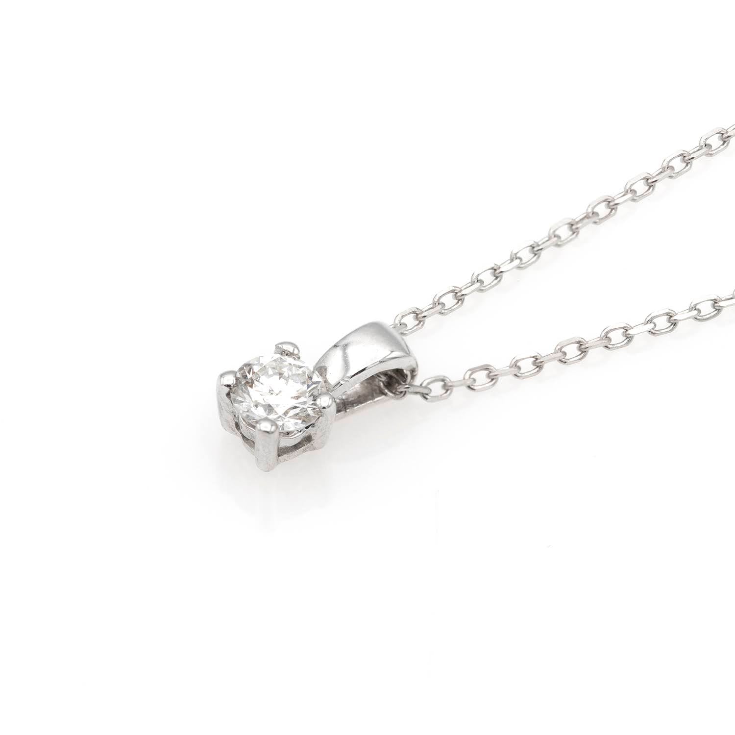 Pandantiv cu diamante rotunde, strălucitoare, cu 4 gheare, 0,95 ct – Colecția London