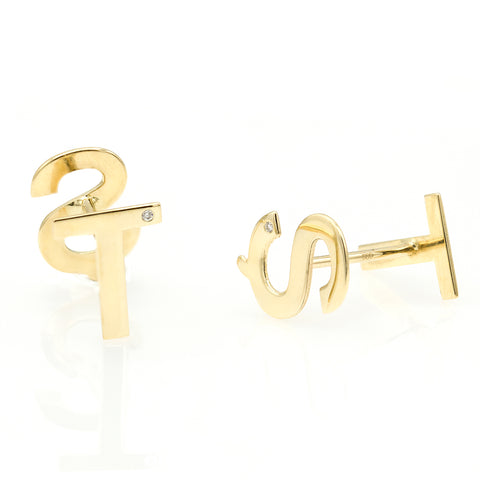 Butoni Alfabet cu 2 diamante din aur galben de 14K