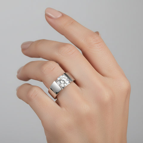 Inel cu diamant brilliant cut  de 0.63ct din aur de 18k