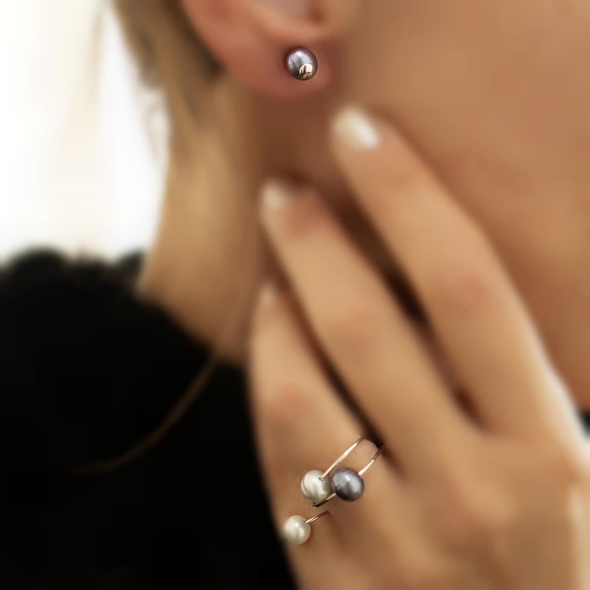 Inel cu perlă alba de cultura din aur roz 14K